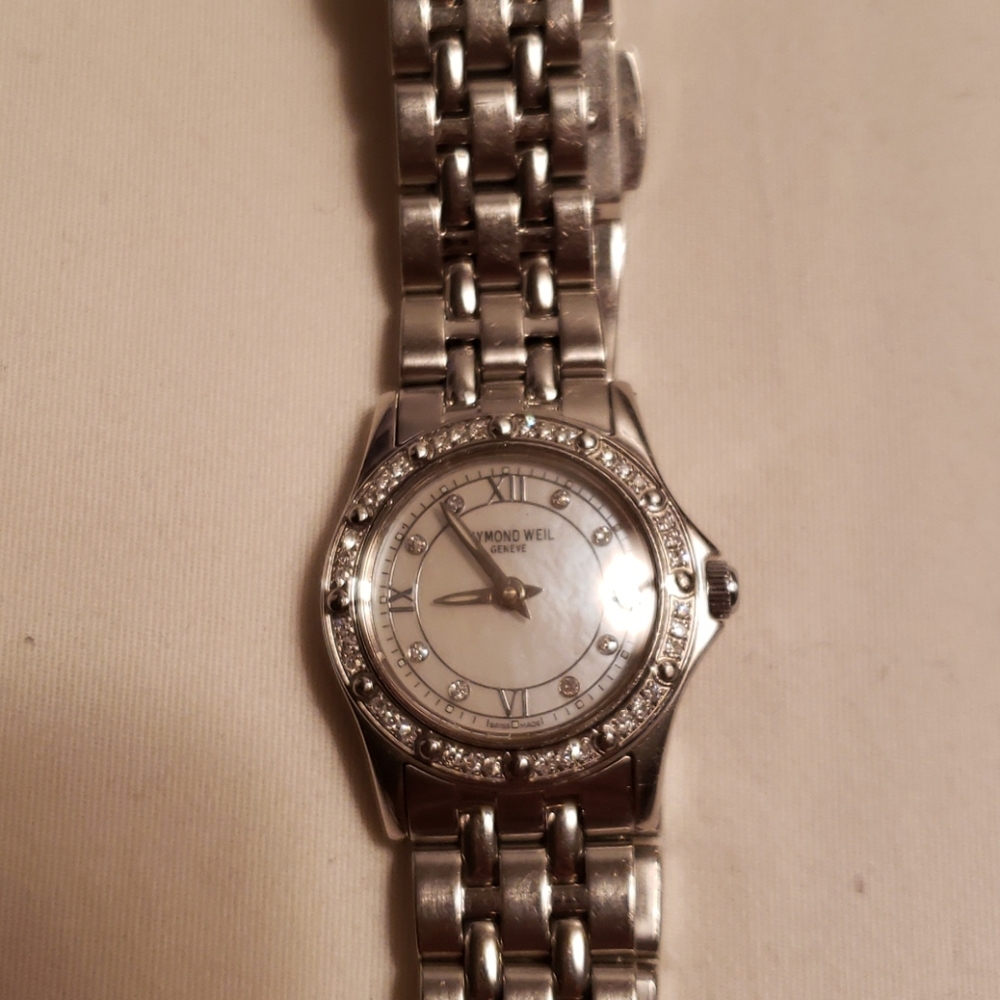 Watch - Picture 2 of 4
